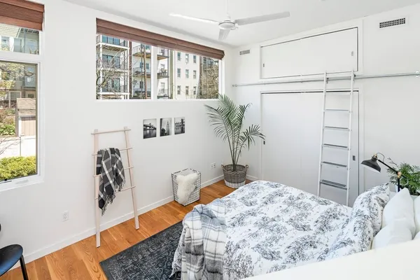 $829,000 | 282 Marginal Street, Unit 9, Boston, MA 02128