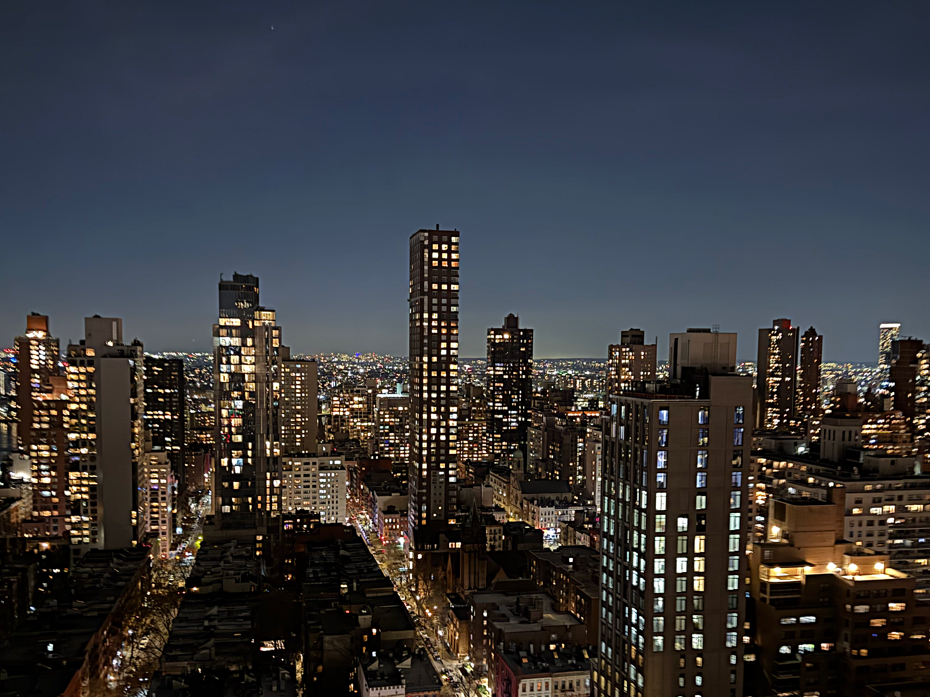 200 East 89th Street, Unit 29D Manhattan, NY 10128 - Photo 12 of 16 a view of city