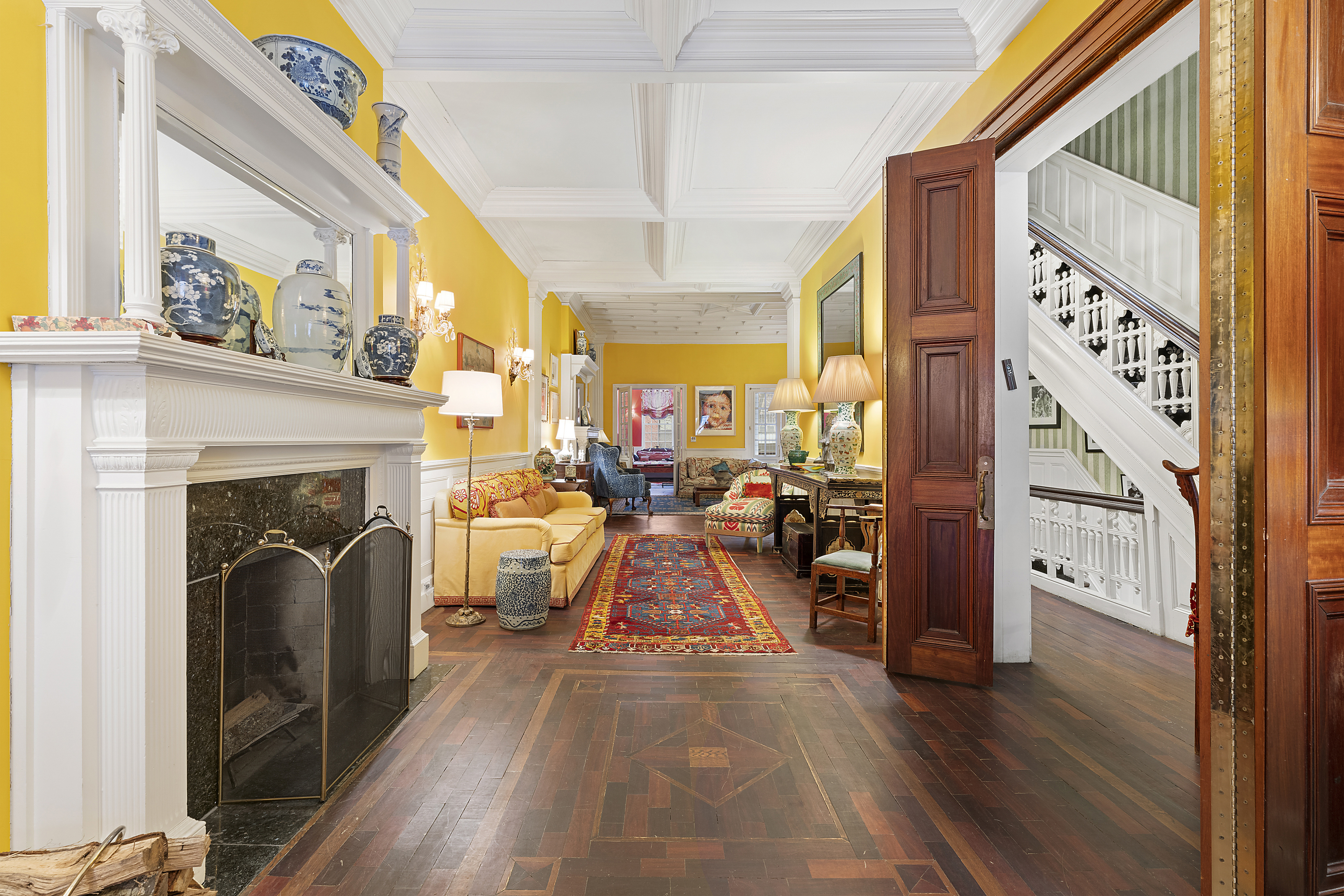 21 West 70th Street Manhattan, NY 10023 - Photo 1 of 15