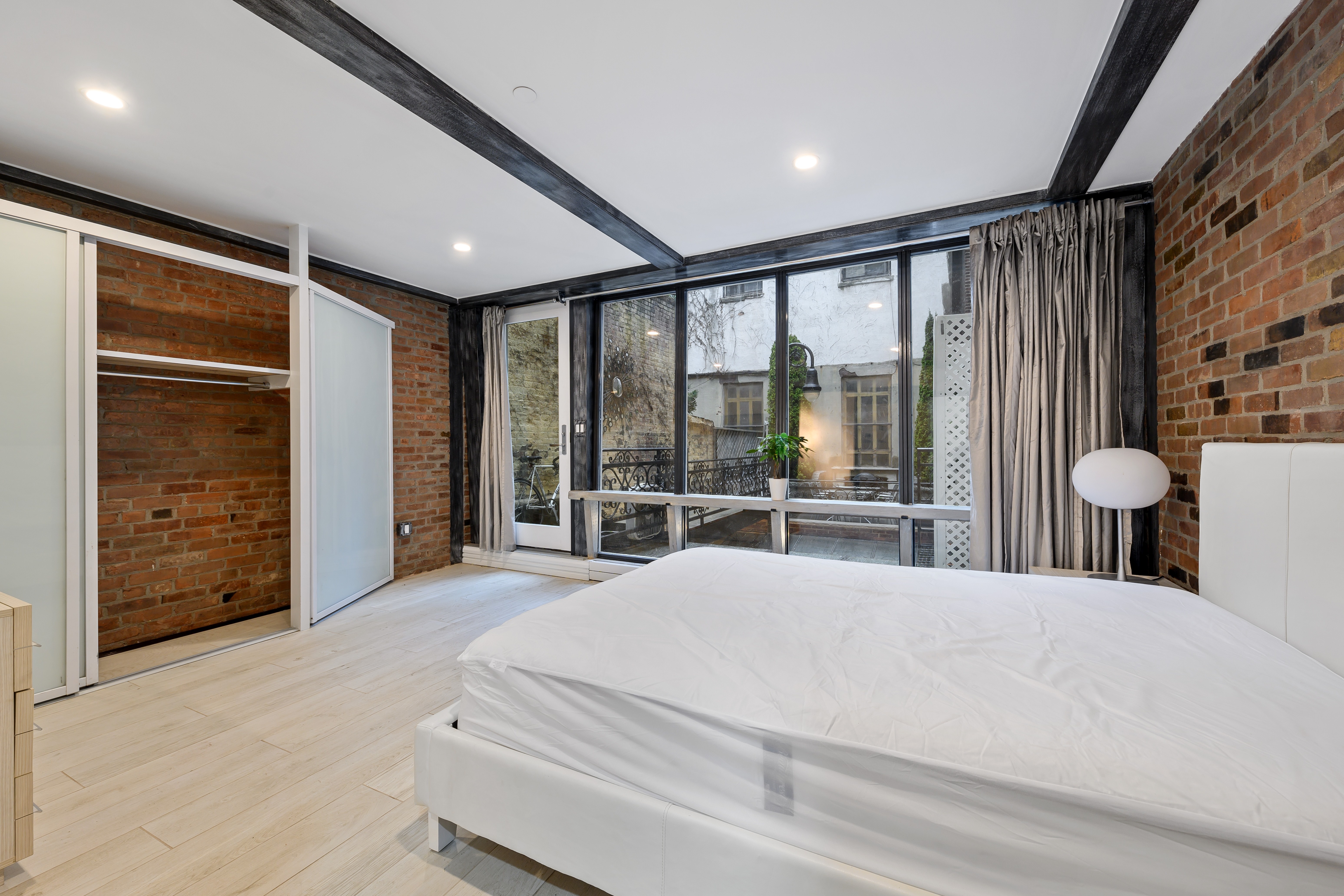 35 Perry Street, Unit GRDNDPLX Manhattan, NY 10014 - Photo 10 of 15