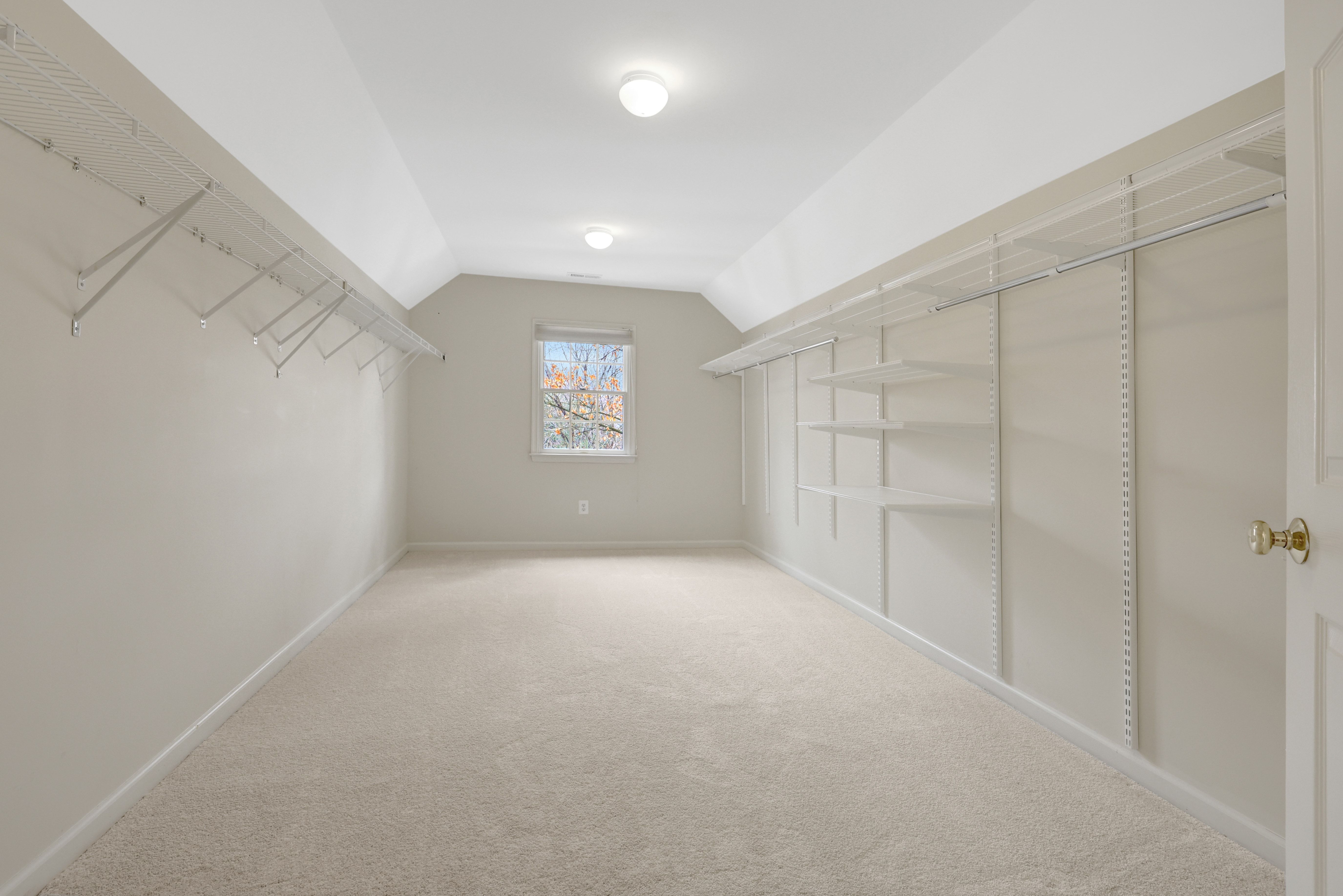 1295 Gatesmeadow Way Reston, VA 20194 - Photo 31 of 57