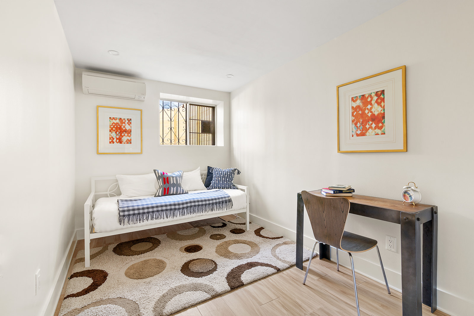 576 Lexington Avenue Brooklyn, NY 11221 - Photo 8 of 13