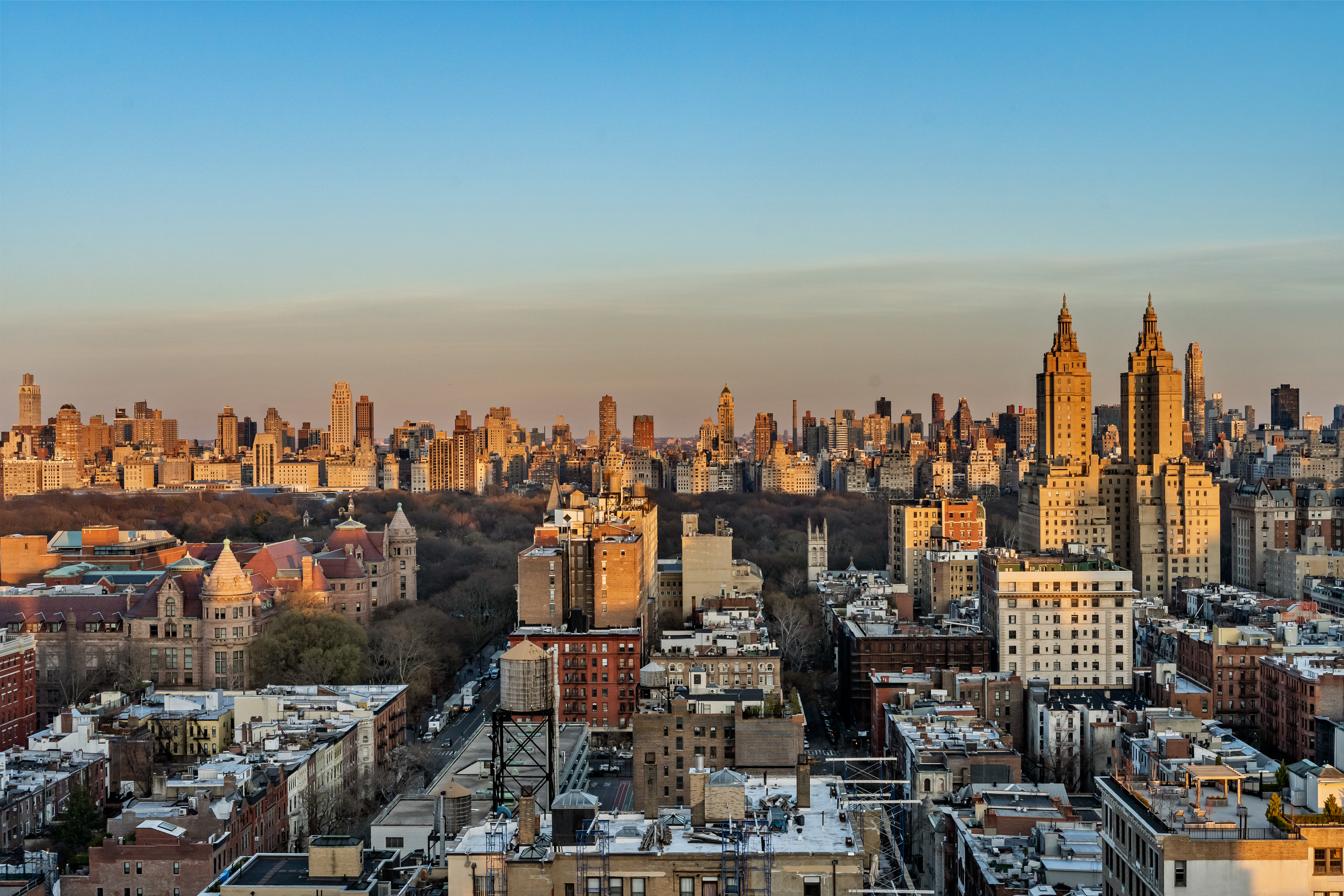 2166 Broadway, Unit PH Manhattan, NY 10024 - Photo 35 of 37 a view of a city