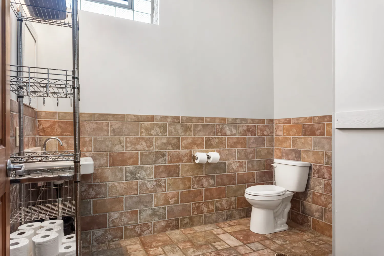 $2,400 | 5431 South Kingshighway Boulevard, St. Louis, MO 63109