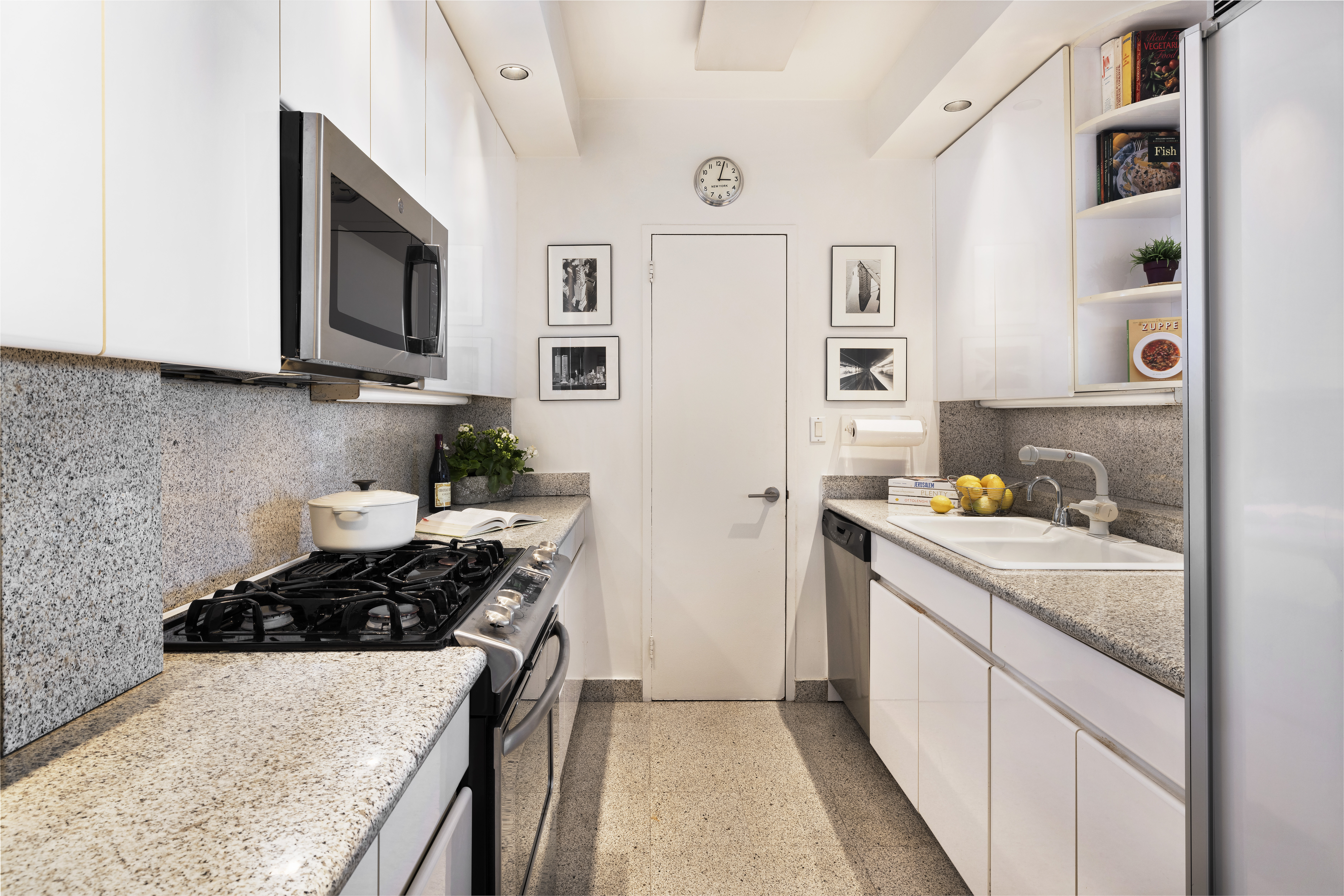 45 East 89th Street, Unit 39D Manhattan, NY 10128 - Photo 5 of 17