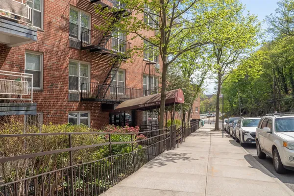 $225,000 | 2750 Johnson Avenue, Unit 6E | Spuyten Duyvil