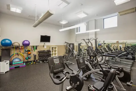 $499,000 | 280 Rector Place, Unit 4L | Battery Park City