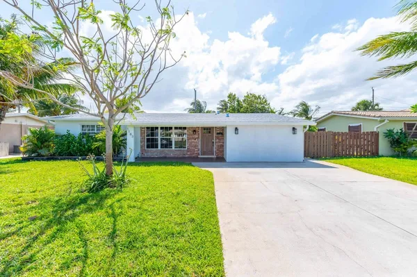 $500,000 | 1183 Southeast 1st Way, Deerfield Beach, FL 33441
