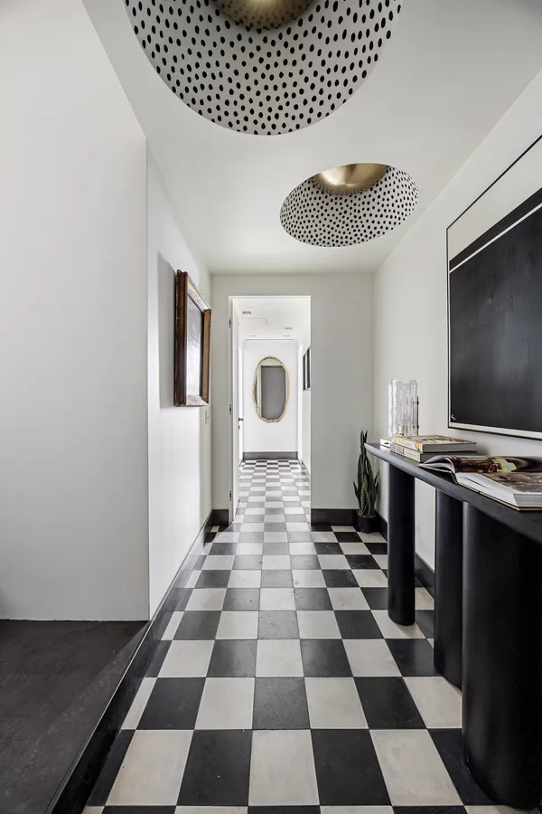 $9,800,000 | 15 East 70th Street, Unit PHB | Lenox Hill