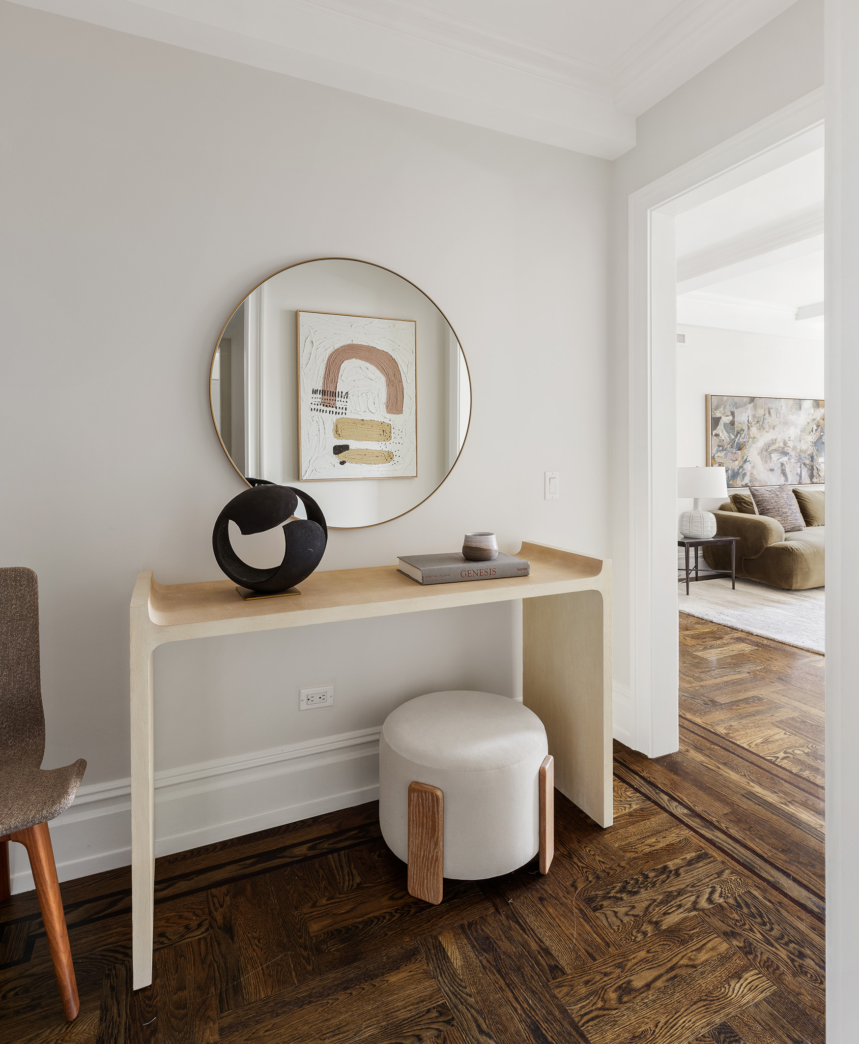 165 West 91st Street, Unit 9AB Manhattan, NY 10024 - Photo 15 of 24 a living room with furniture and a mirror