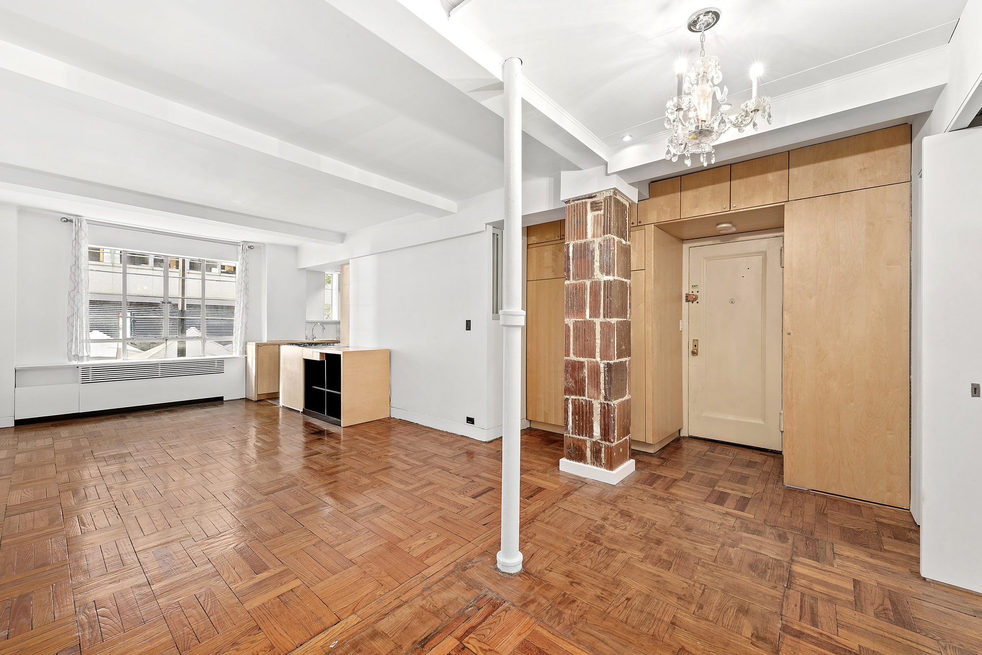 140 East 40th Street, Unit 2D Manhattan, NY 10016 - Photo 2 of 8