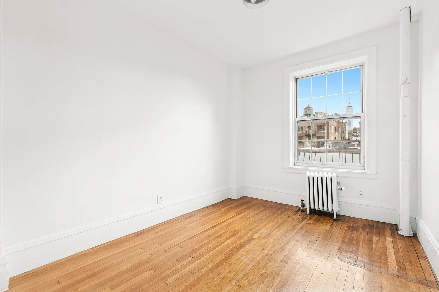 $6,500 | 123 Waverly Place, Unit 7B | Greenwich Village