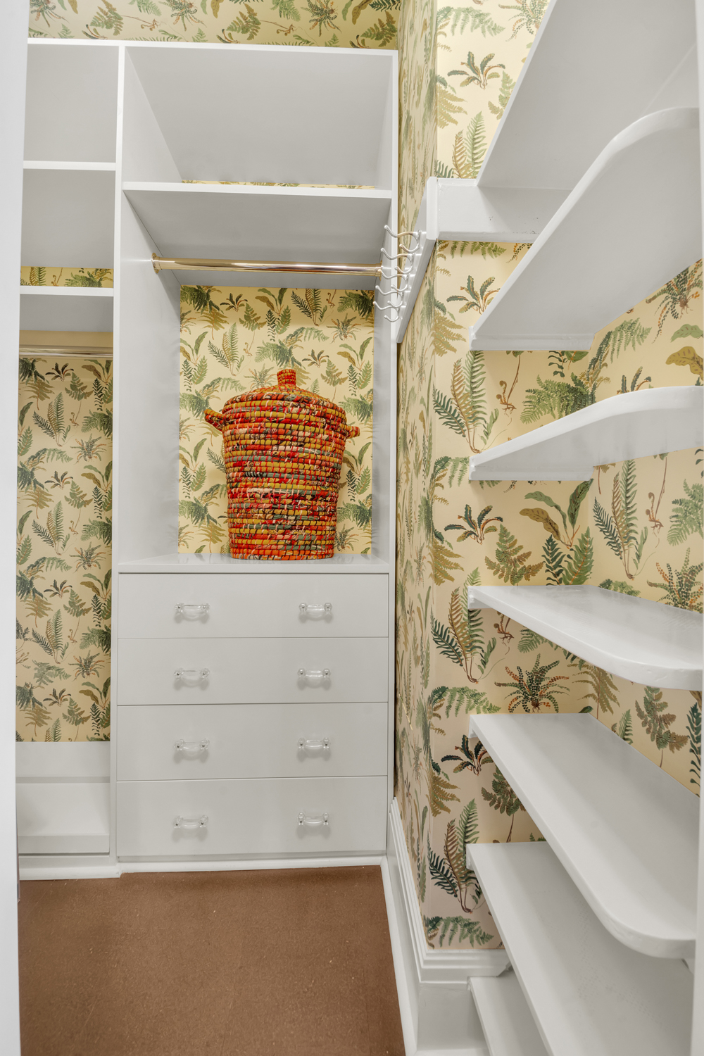 7 Gracie Square, Unit 5A Manhattan, NY 10128 - Photo 9 of 26 a bathroom with a bathtub and shower