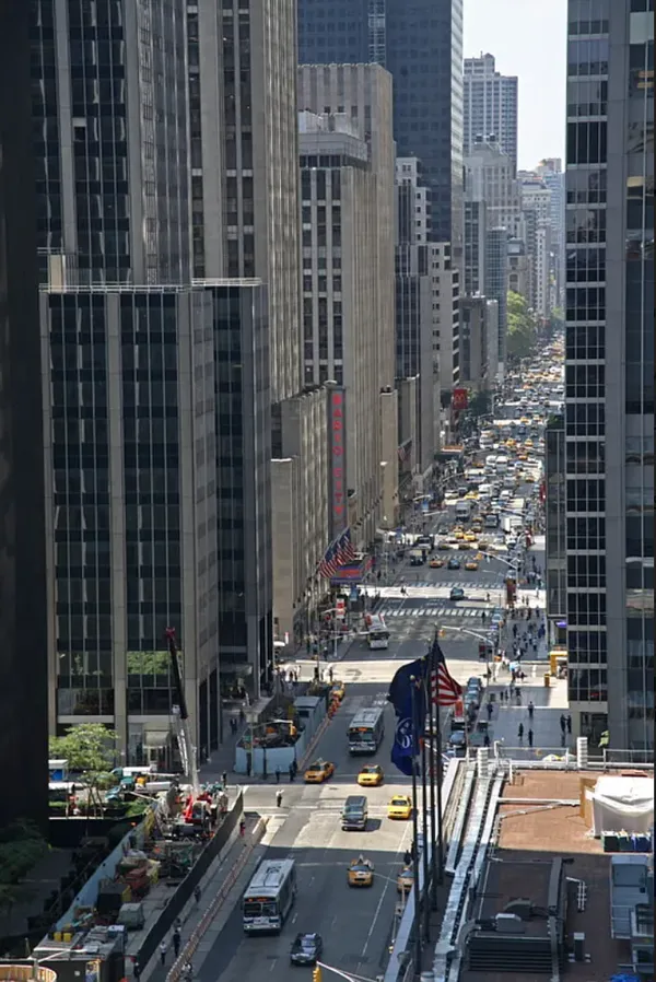 $8,895 | 101 West 55th Street, Unit 711 | Midtown Central