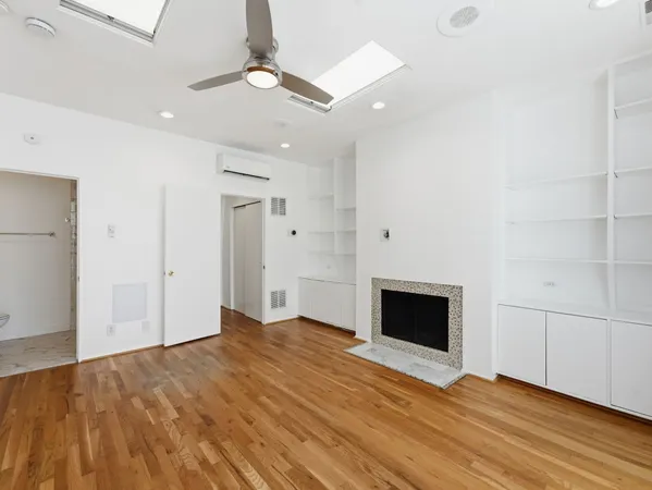 $8,000 | 2127 Newport Place Northwest, Washington, DC 20037