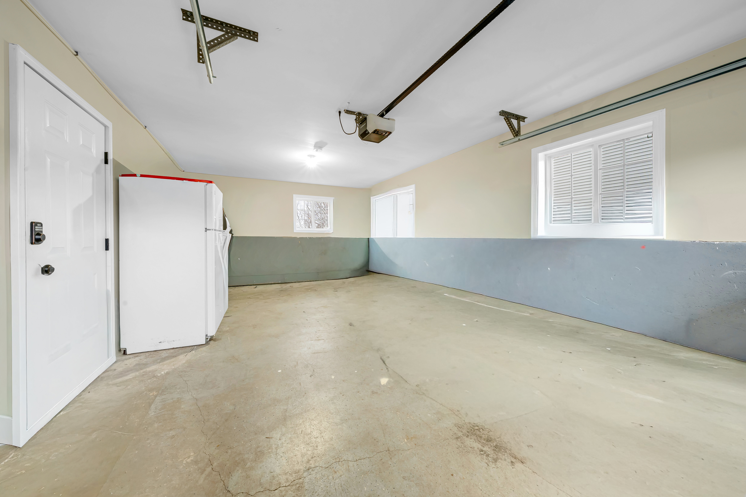 79 Pullman Street Manchester, NH 03103 - Photo 23 of 29