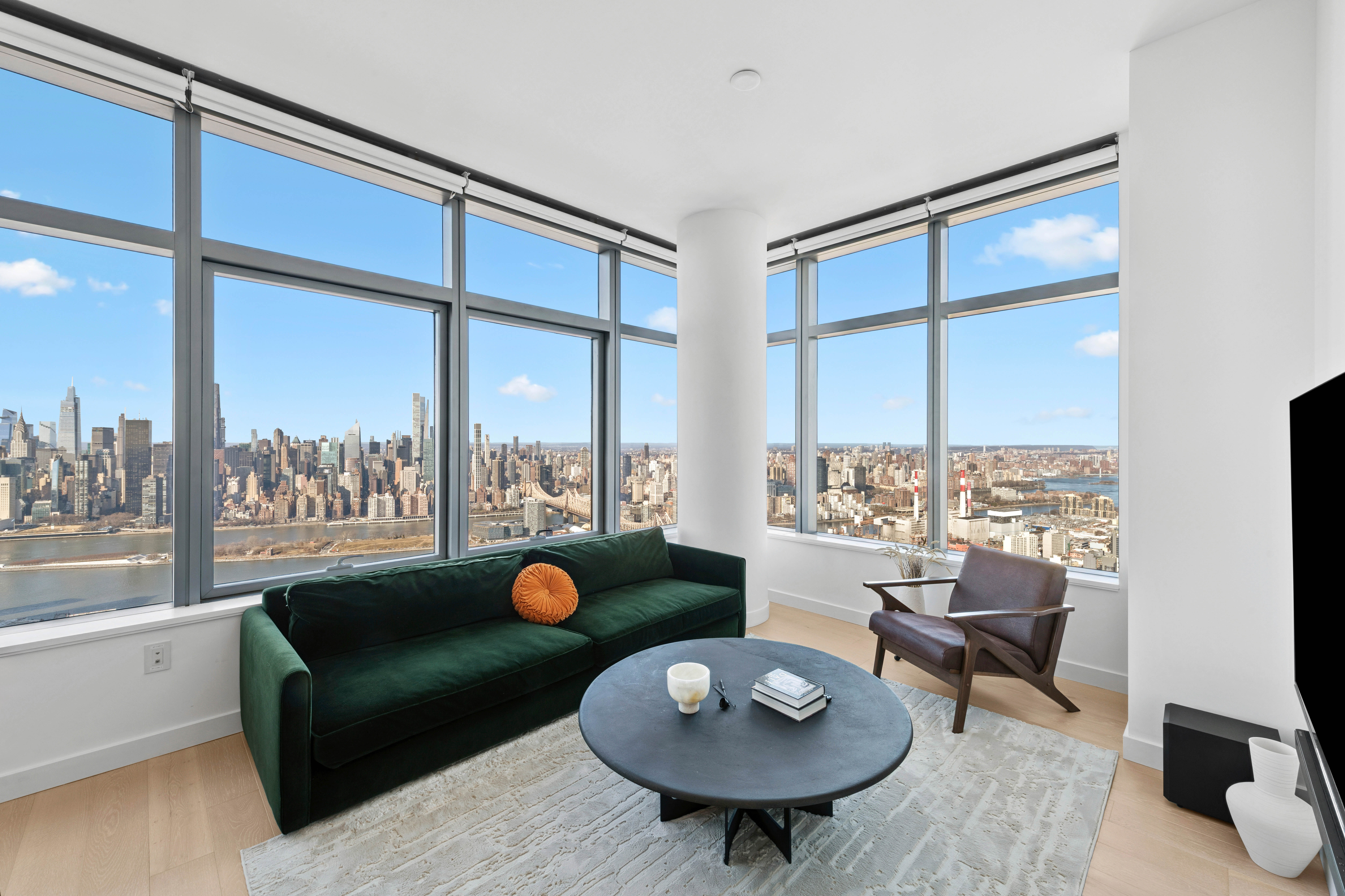 3 Court Square, Unit PH302 Queens, NY 11101 - Photo 2 of 8