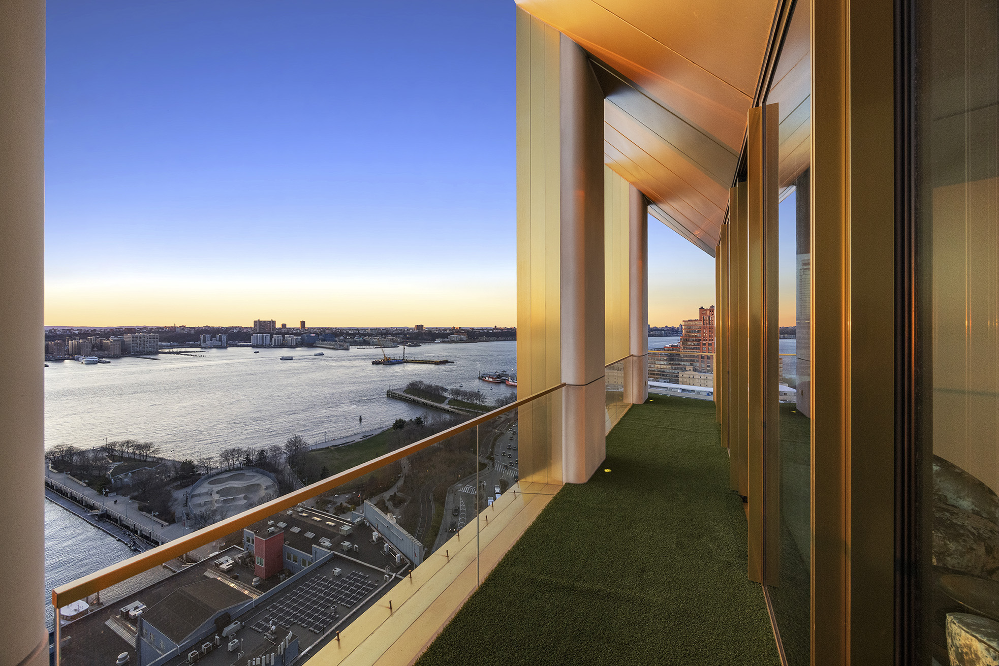 551 West 21st Street, Unit PH Manhattan, NY 10011 - Photo 22 of 51 a view of city from balcony