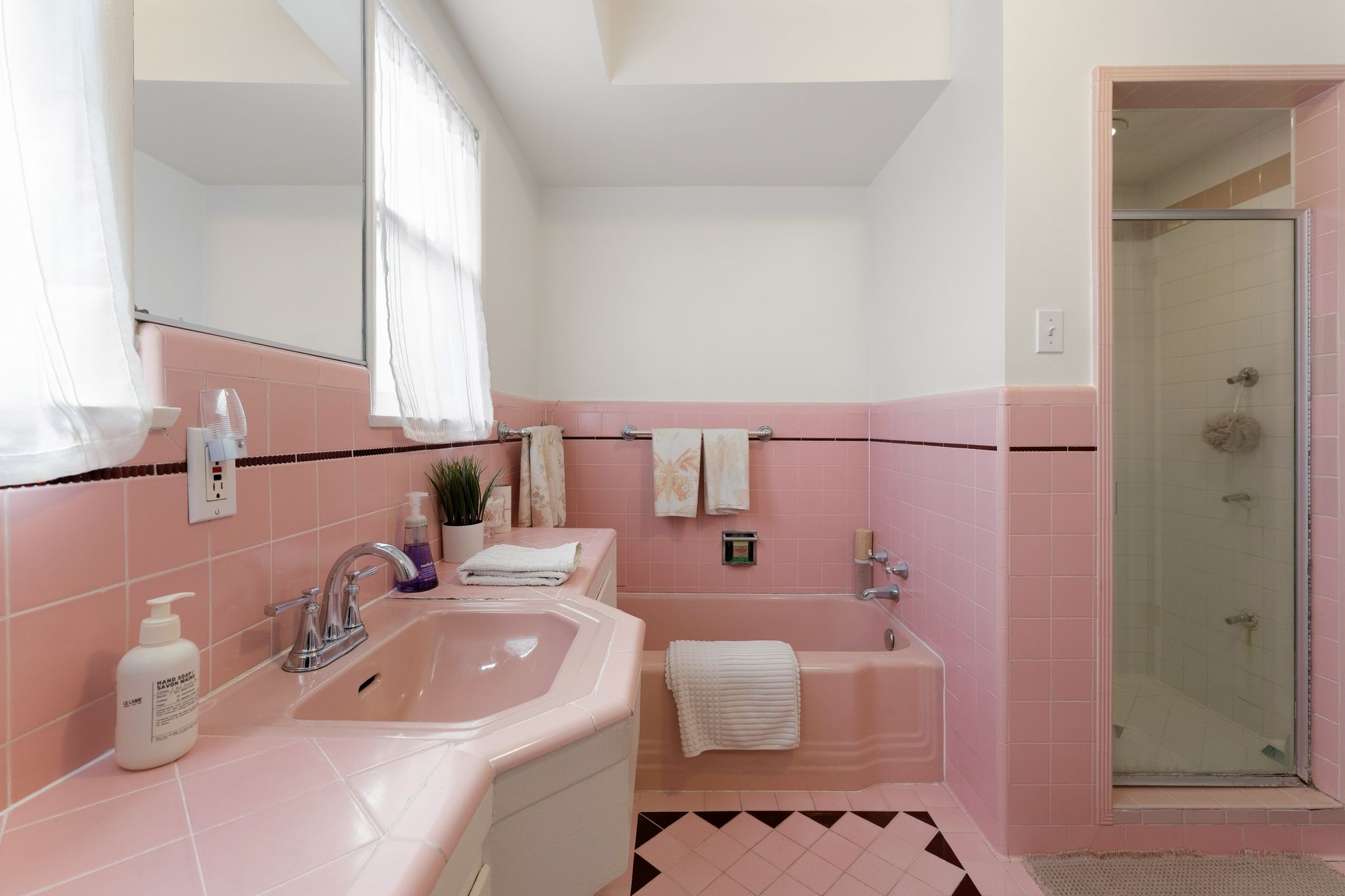 1903 Preuss Road Los Angeles, CA 90034 - Photo 16 of 39