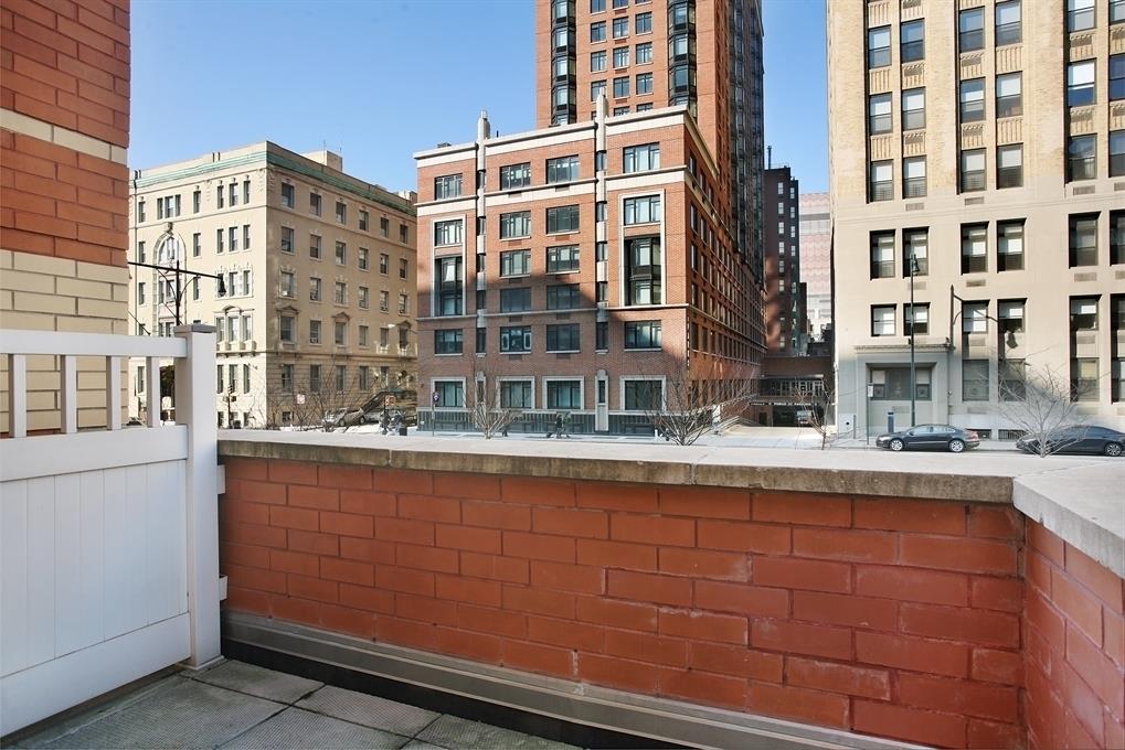 53 Boerum Place, Unit 2J Brooklyn, NY 11201 - Photo 5 of 9 a building view