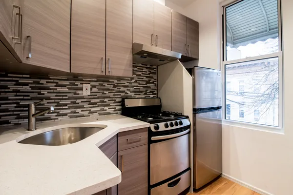 $2,700 | 1923 Cornelia Street, Unit 2F | Ridgewood