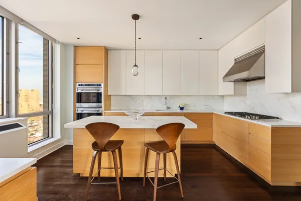 $7,500,000 | 1965 Broadway, Unit 29E | Upper West Side