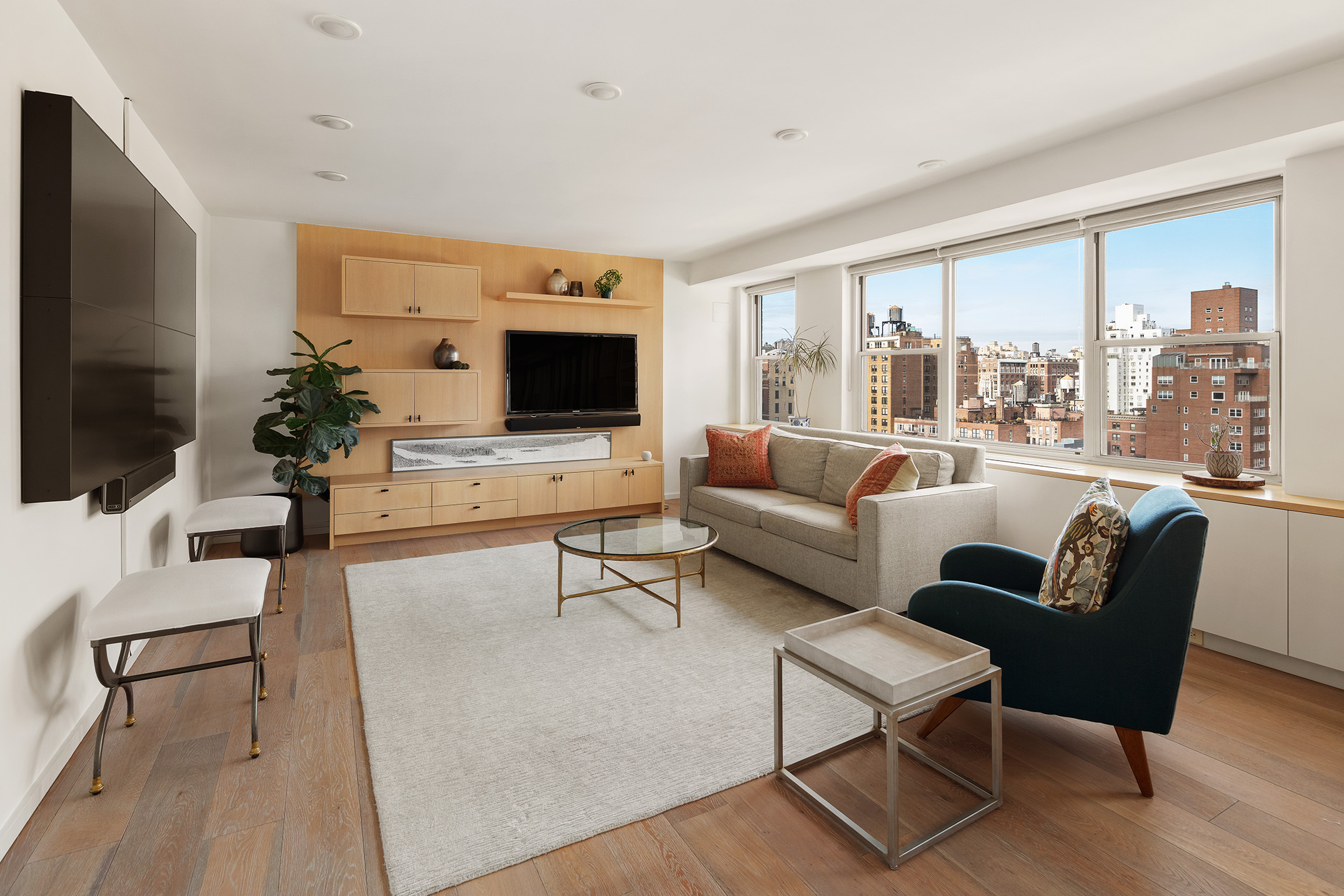 150 East 61st Street, Unit 16D Manhattan, NY 10065 - Photo 1 of 9 Gallery Image 1