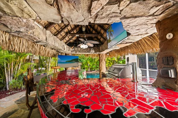 $849,000 | 7685 Northwest 61st Terrace, Parkland, FL 33067