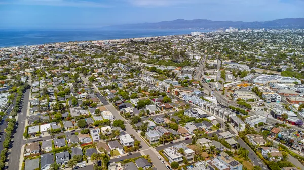 $3,825,000 | 2325 Cloy Avenue, Venice, CA 90291