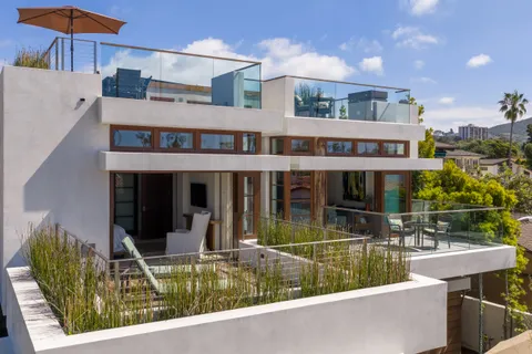 $8,100,000 | 8314 Paseo Del Ocaso, La Jolla, CA 92037