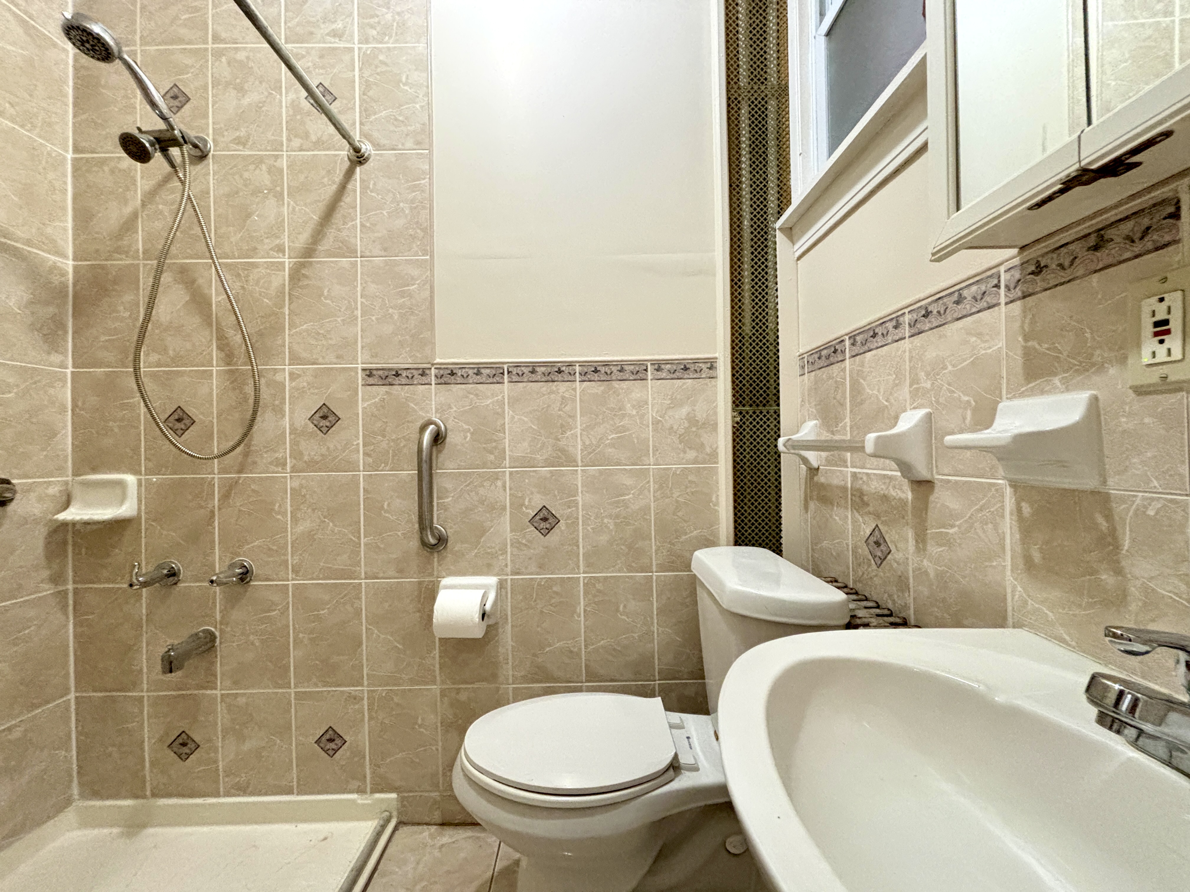 828 Macon Street, Unit 1 Brooklyn, NY 11233 - Photo 13 of 27