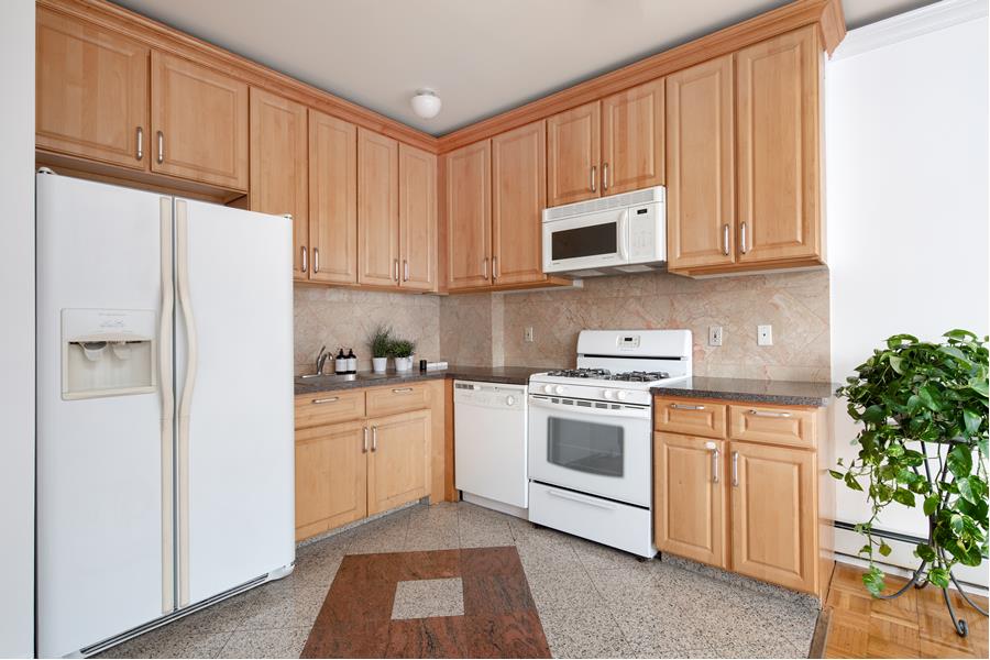 99 Kingsland Avenue, Unit 203 Brooklyn, NY 11222 - Photo 2 of 15