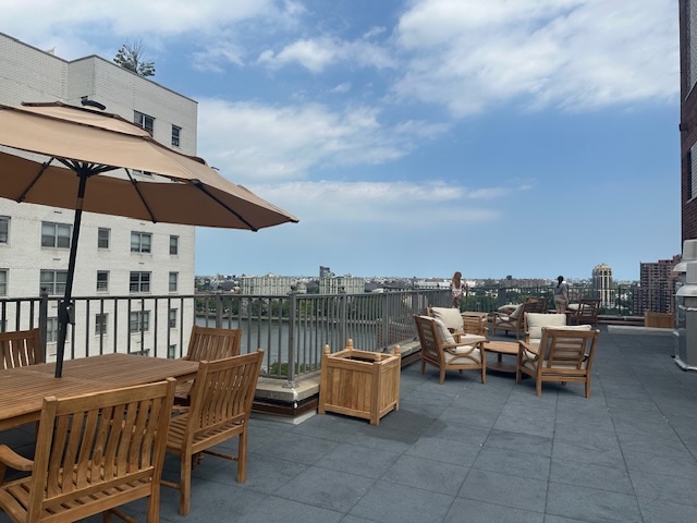 520 East 76th Street, Unit 11C Manhattan, NY 10021 - Photo 13 of 15