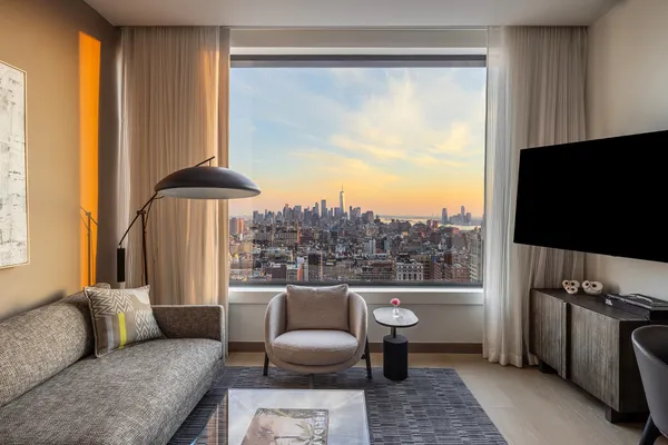 $3,650,000 | 25 West 28th Street, Unit PH42B | NoMad