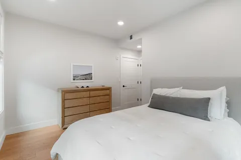 $725,000 | 202 Maverick Street, Unit 106, Boston, MA 02128