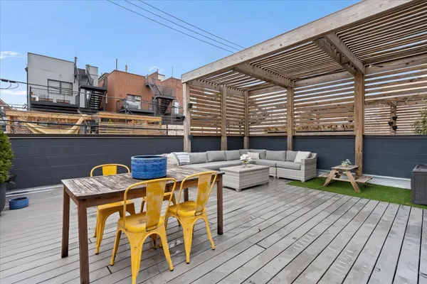 $1,040,000 | 1513 West Walton Street, Unit 1, Chicago, IL 60642