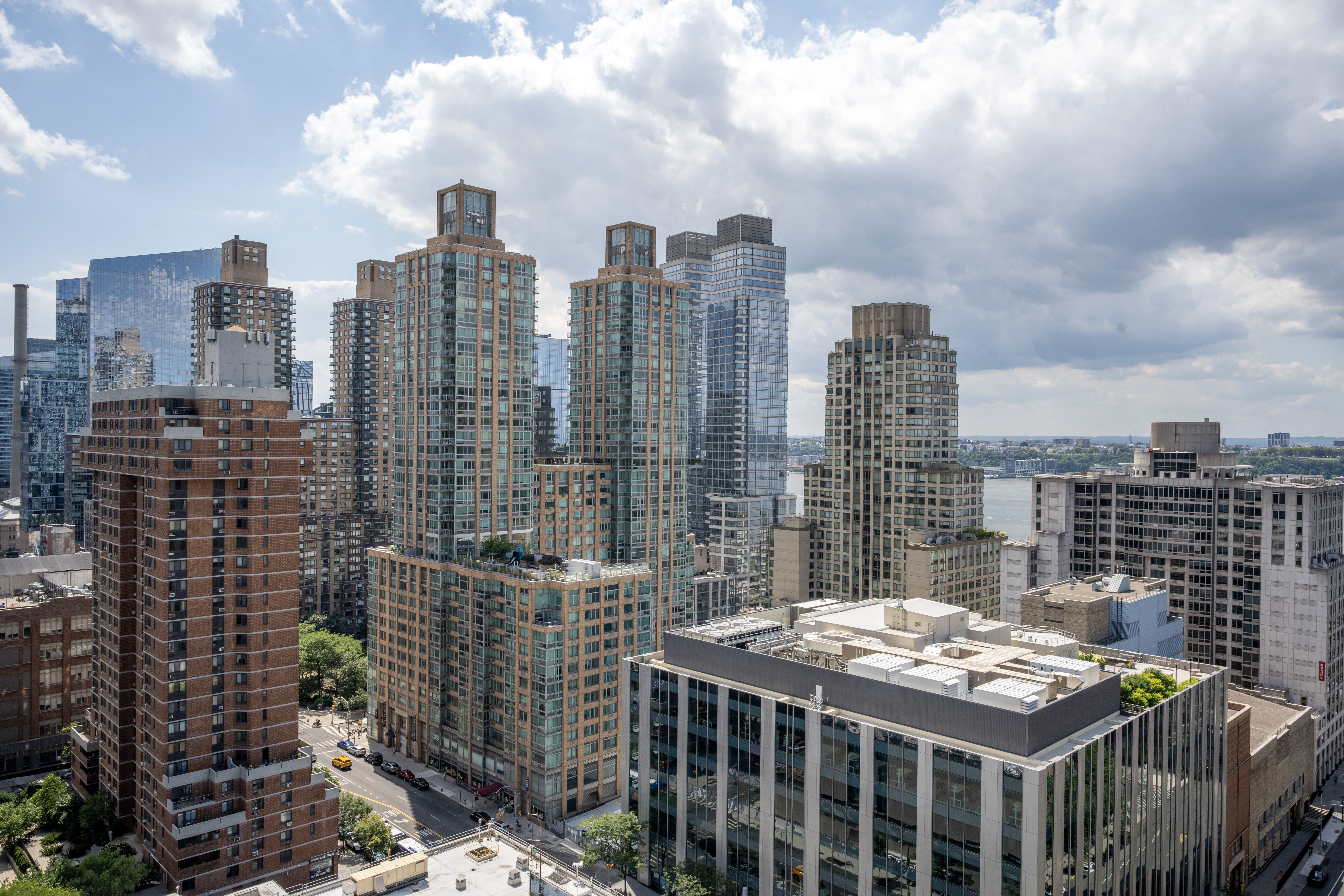 140 West End Avenue, Unit 24D Manhattan, NY 10023 - Photo 11 of 16 a view of a city with tall buildings