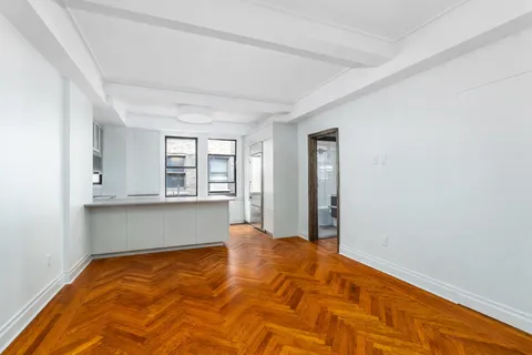 $799,000 | 440 West End Avenue, Unit 15F | Upper West Side