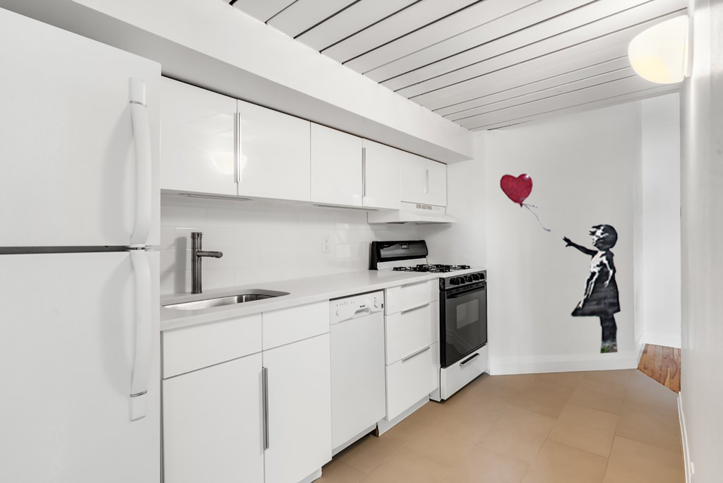 421 Hudson Street, Unit 519 Manhattan, NY 10014 - Photo 7 of 18