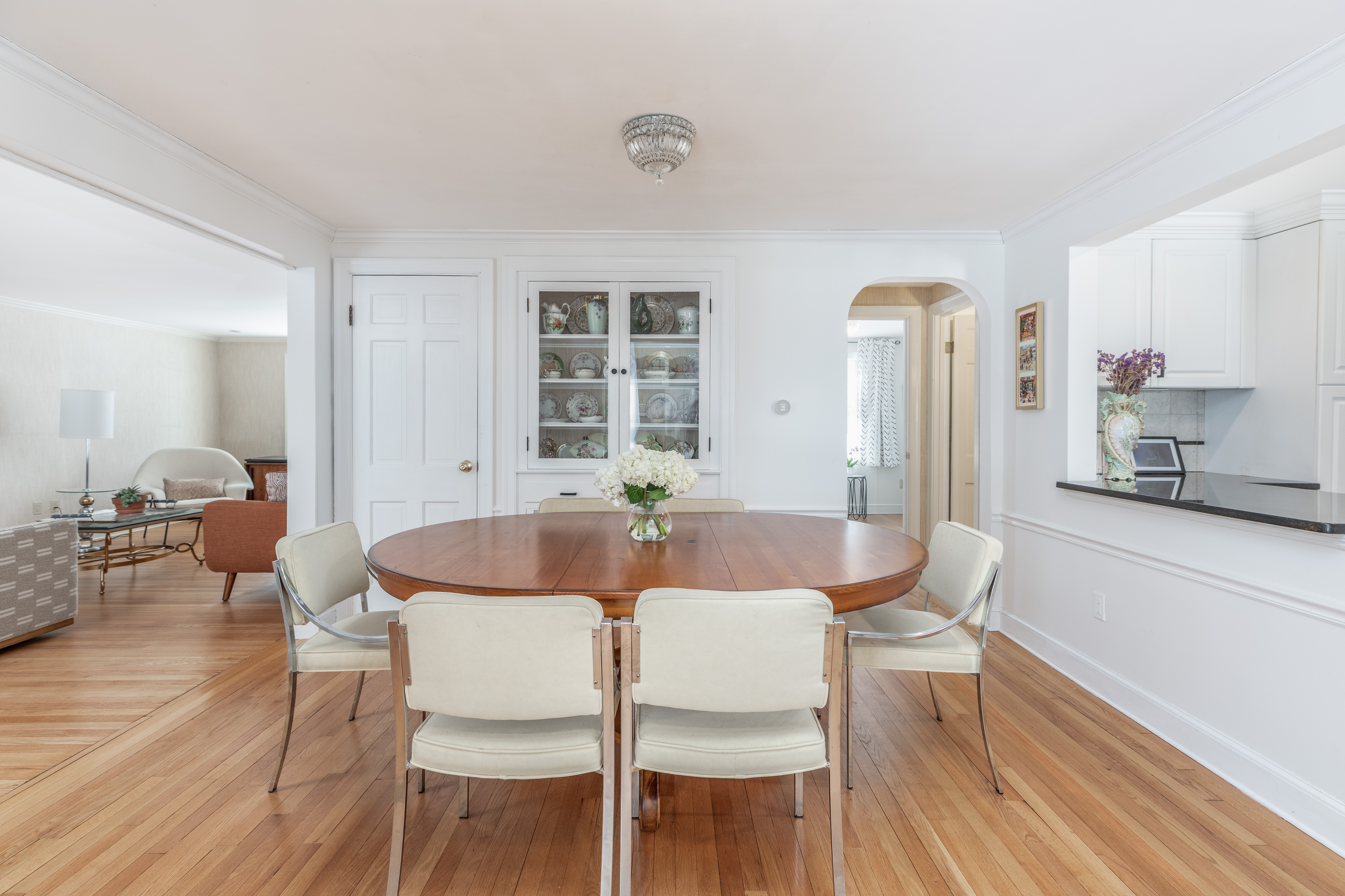 31 Woodfield Road Wellesley, MA 02482 - Photo 11 of 38