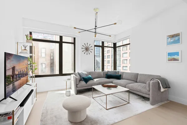 $11,000 | 212 West 95th Street, Unit 4A | Upper West Side