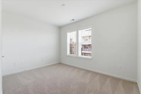 $525,000 | 20650 Hope Spring Terrace, Unit 301, Ashburn, VA 20147