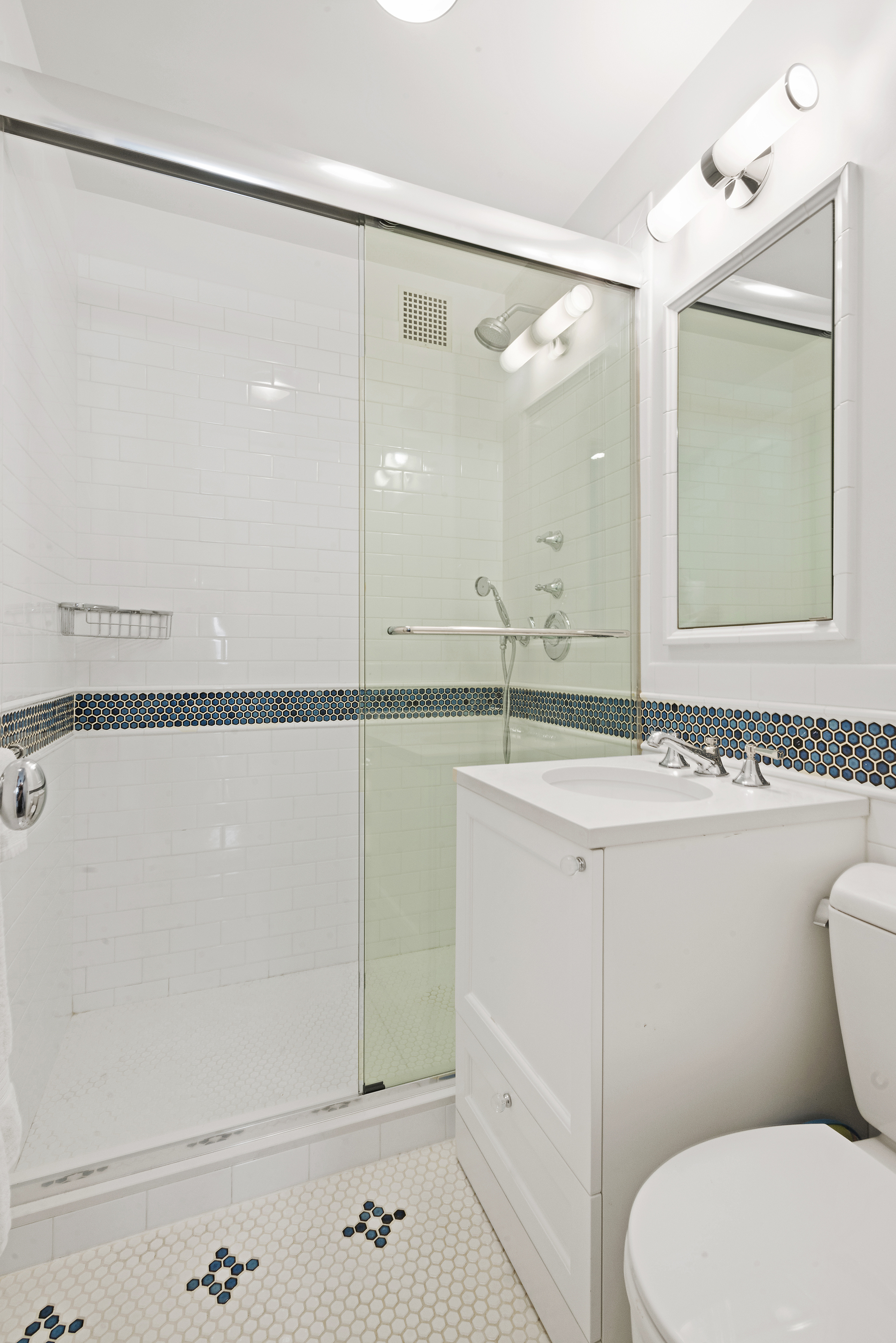 101 West 12th Street, Unit 8R Manhattan, NY 10011 - Photo 11 of 19