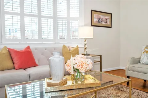 Contact Agent | 14 South Duke Street, Rockville, MD 20850