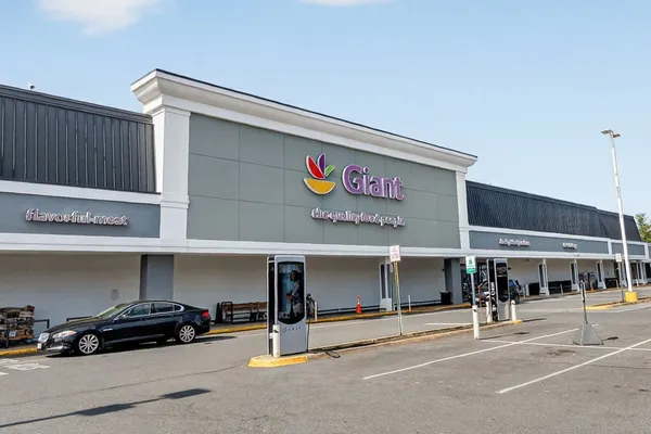 $600,000 | 8106 Kenova Lane, Springfield, VA 22153