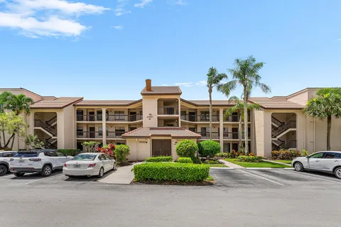 $209,000 | 10110 Cedar Point Boulevard, Unit 203, Boynton Beach, FL 33437