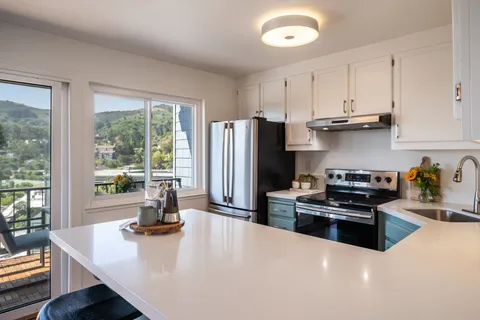 Contact Agent | 70 Stanford Way, Sausalito, CA 94965