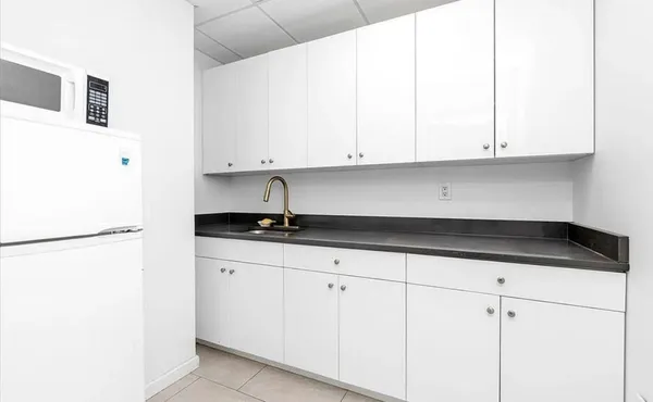 $1,100,000 | 142-38 37th Avenue, Unit 2G | Downtown Flushing