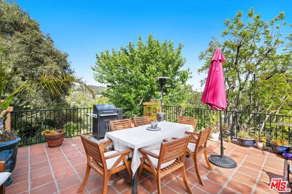 $1,799,000 | 754 Basin Drive, Topanga, CA 90290