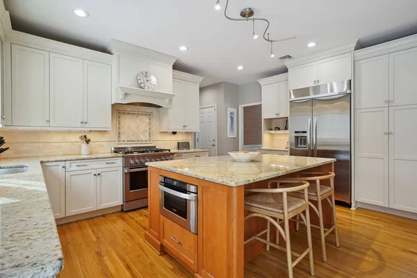 $1,600,000 | 13 O'Brien Court, Bedminster, NJ 07921